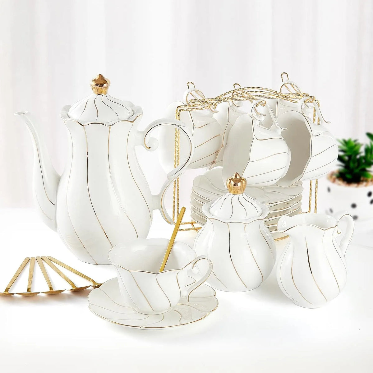 ensemble de thé, ensemble de tasses à thécafé de luxe de style britannique avec bordure dorée, Service à thé 22 pièces en porcelaine blanche pour 6